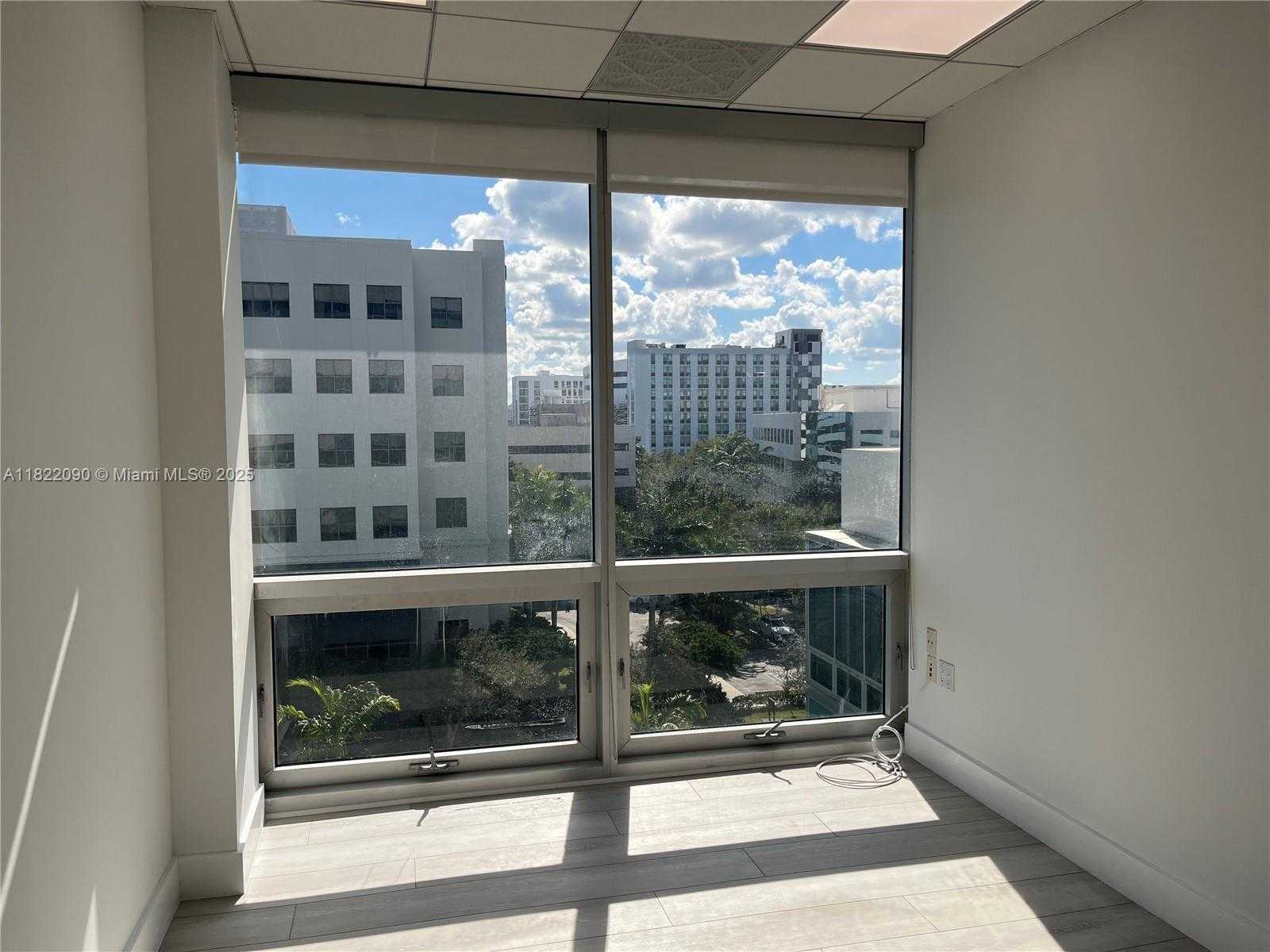 Small Image of 20900 NORTH EAST 30TH AVE #410-411-412, Aventura Number 4