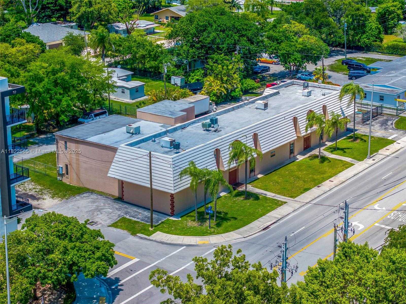 Small Image of 9765 SOUTH WEST 184TH ST, Palmetto Bay Number 2