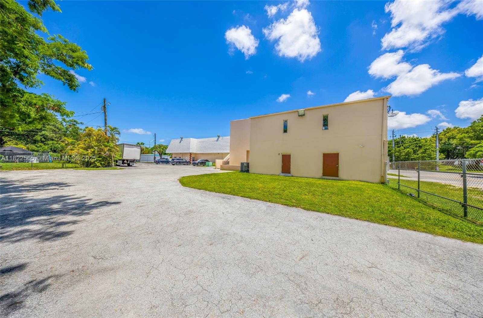 Small Image of 9765 SOUTH WEST 184TH ST, Palmetto Bay Number 30