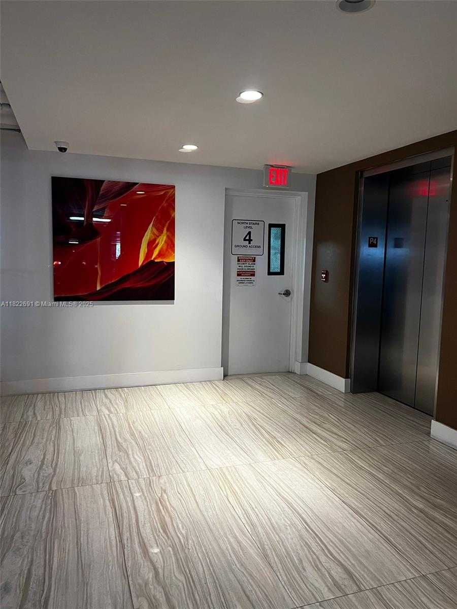 Small Image of 20200 WEST DIXIE HWY #603, Miami Number 15