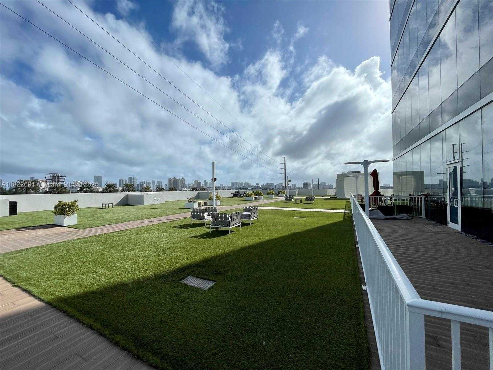 Small Image of 20200 WEST DIXIE HWY #603, Miami Number 25