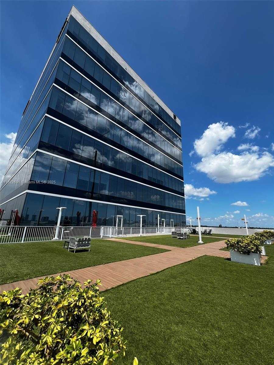 Small Image of 20200 WEST DIXIE HWY #603, Miami Number 29