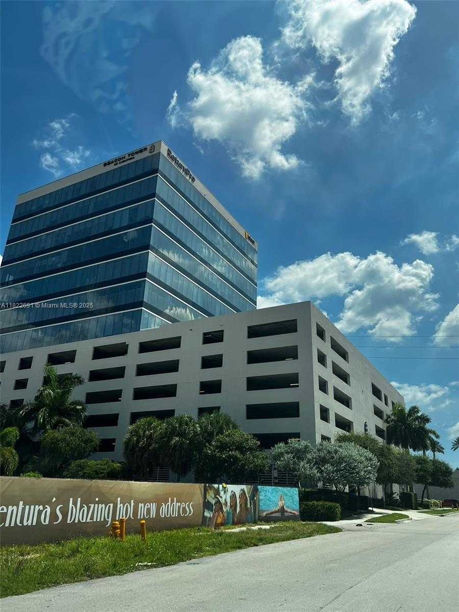 Small Image of 20200 WEST DIXIE HWY #603, Miami Number 4
