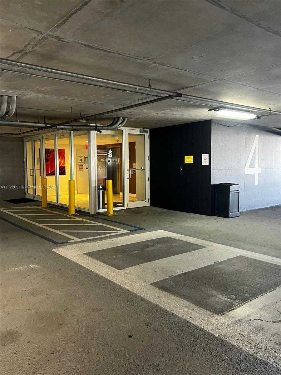 Small Image of 20200 WEST DIXIE HWY #603, Miami Number 40