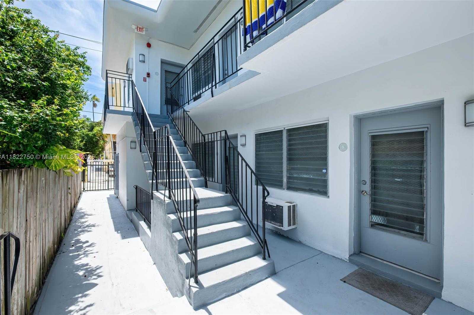 Small Image of Miami Beach Number 4