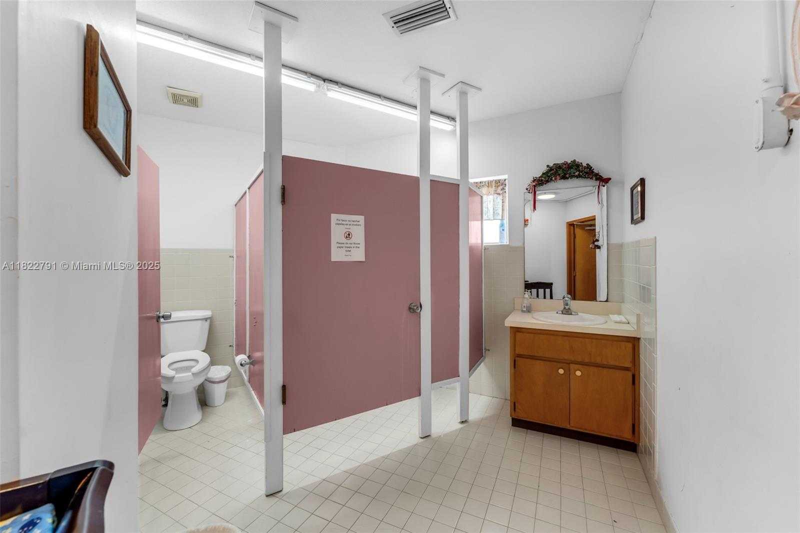 Small Image of 185 NORTH EAST 8TH ST (CAMPBELL DR), Homestead Number 17