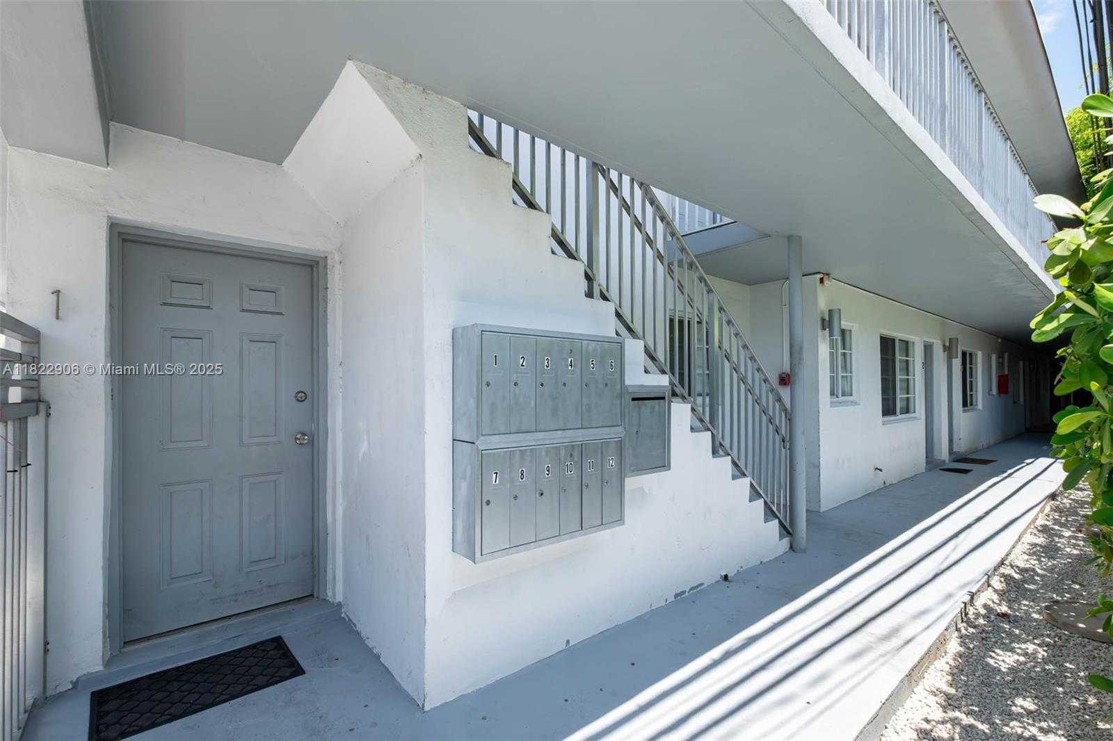 Small Image of Miami Beach Number 3