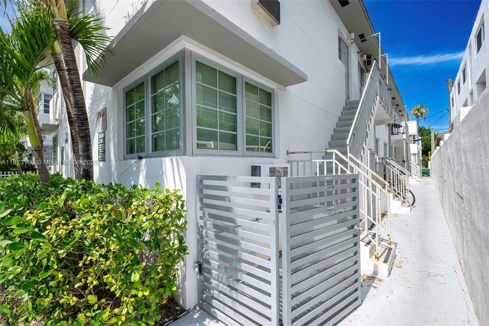Small Image of Miami Beach Number 4