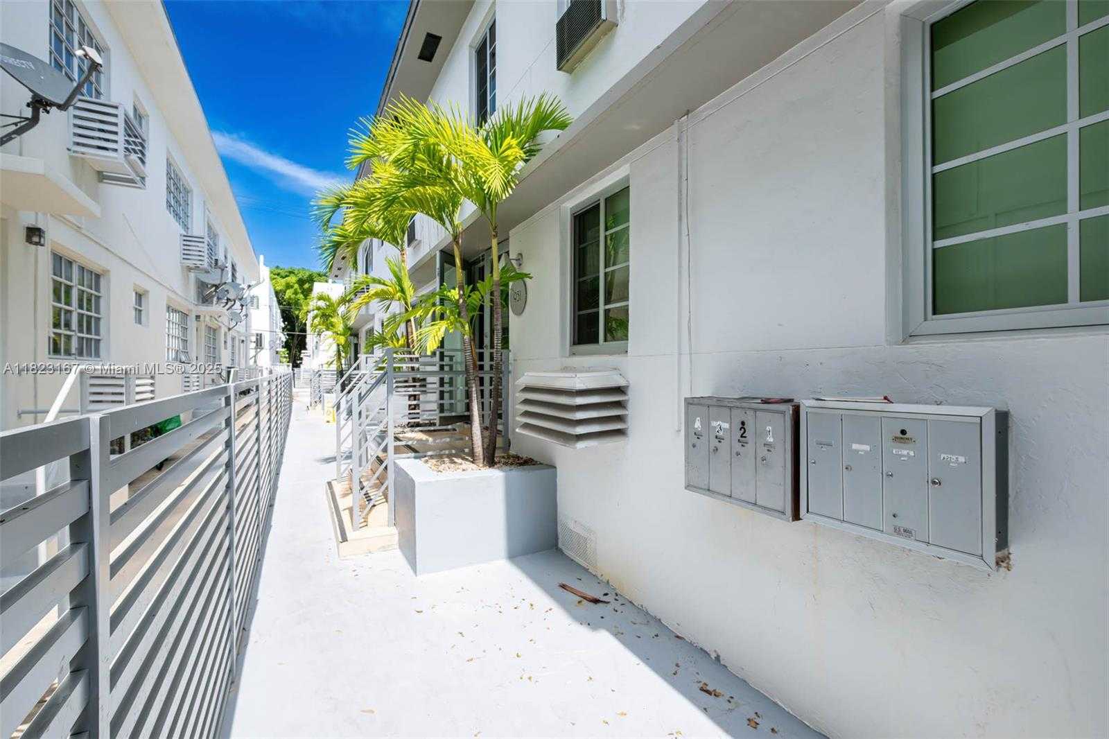 Small Image of Miami Beach Number 5