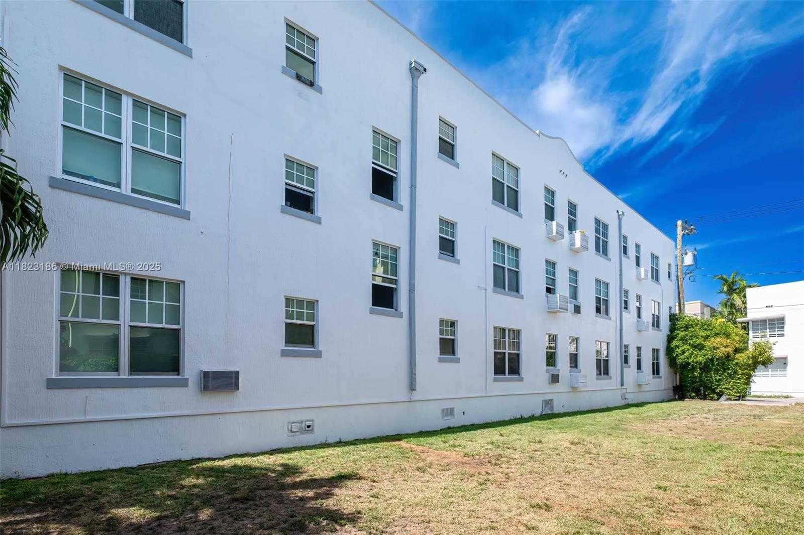 Small Image of Miami Beach Number 3