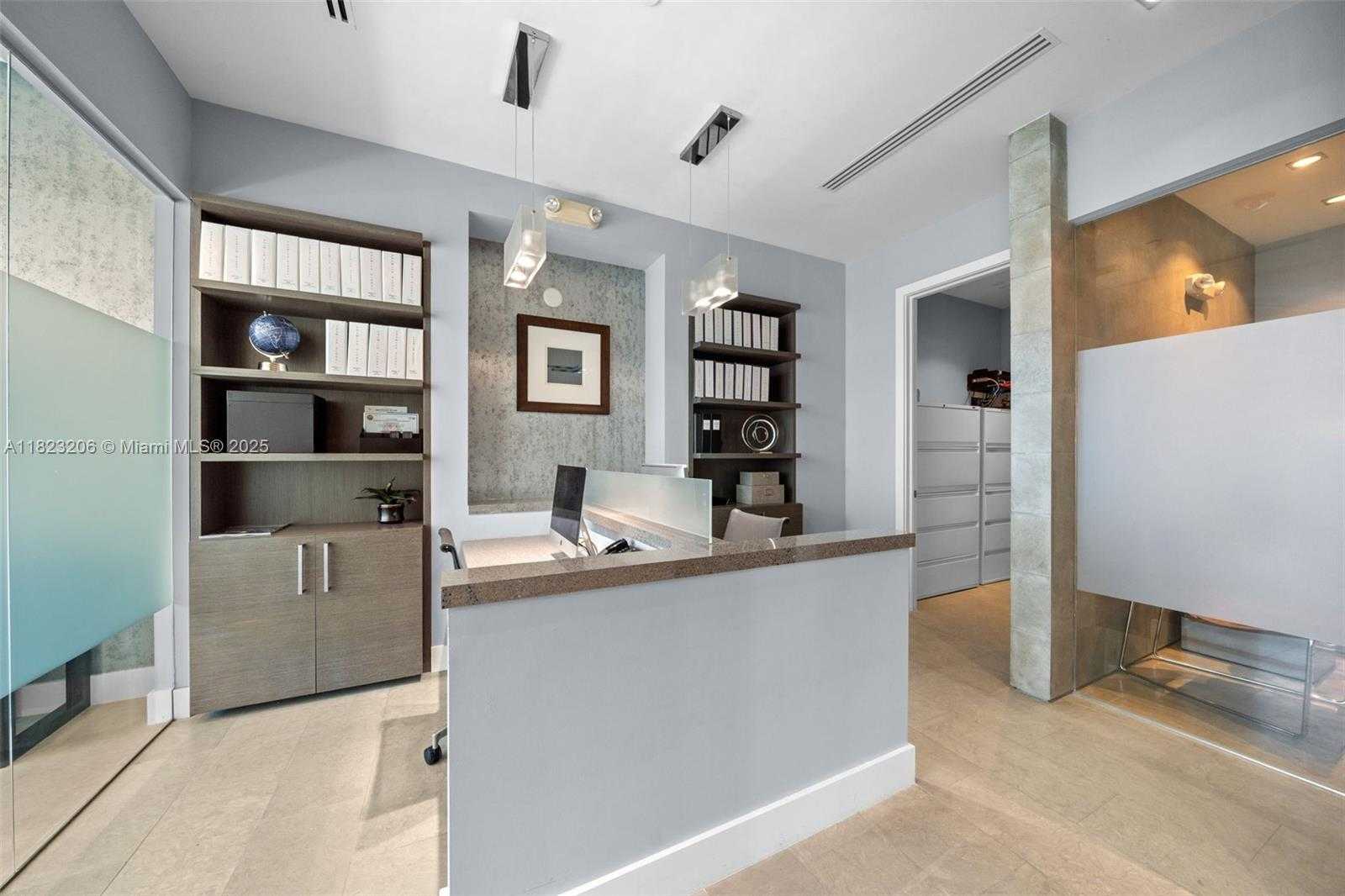 Small Image of 175 SE 7th St, Miami, FL 33131, USA Number 17