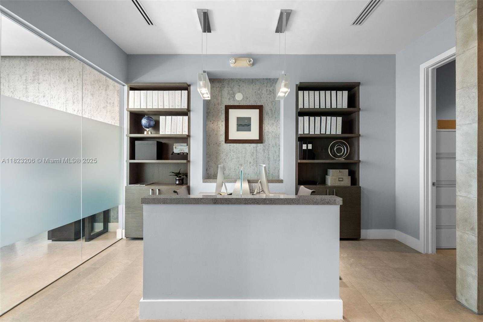 Small Image of 175 SE 7th St, Miami, FL 33131, USA Number 18