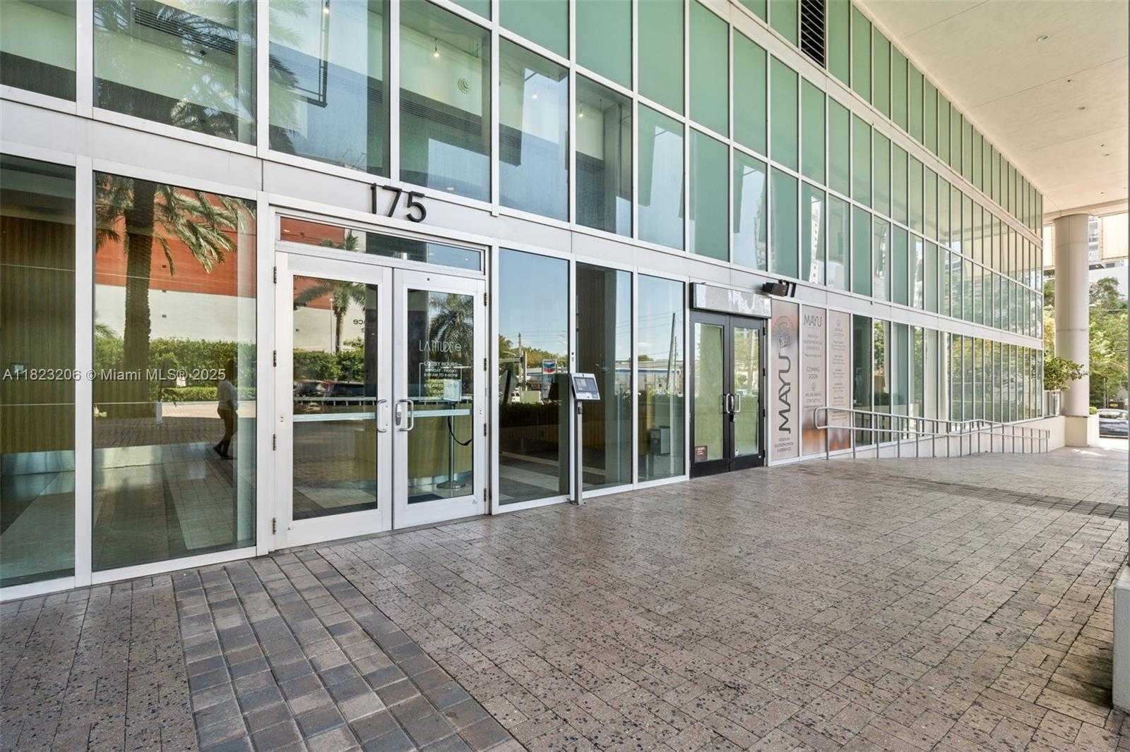 Small Image of 175 SE 7th St, Miami, FL 33131, USA Number 25