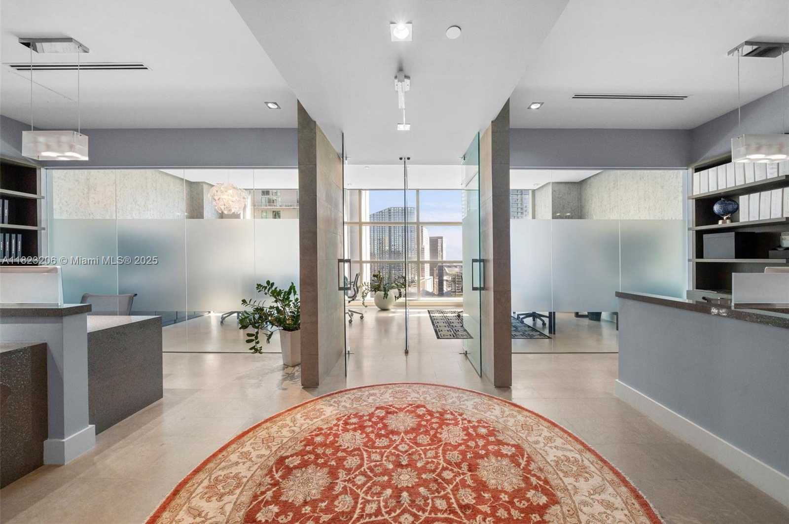 Small Image of 175 SE 7th St, Miami, FL 33131, USA Number 5