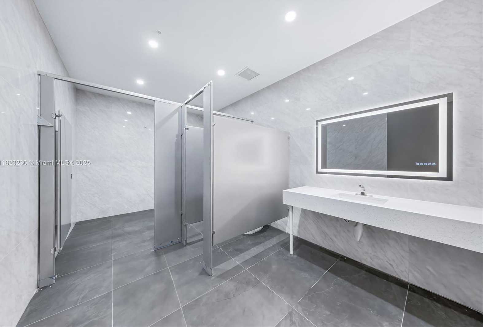 Small Image of 504 NORTH WEST 1ST AVENUE, Hallandale Beach Number 8