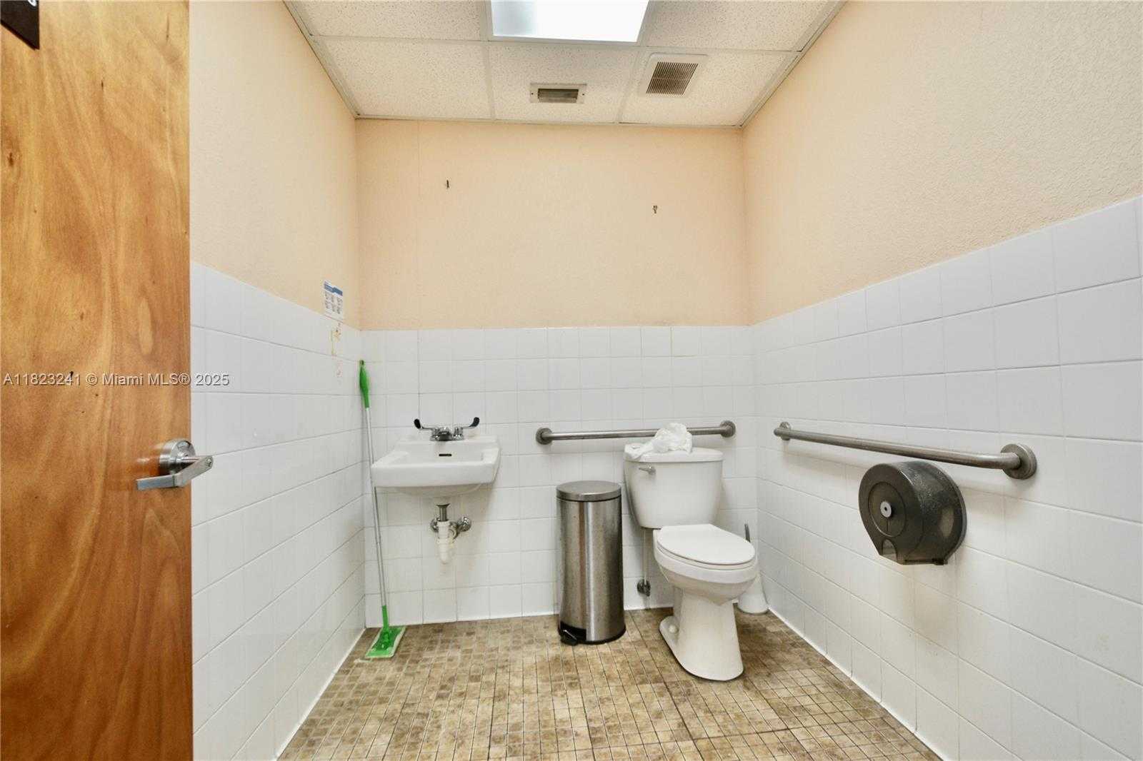 Small Image of 32 EAST 5TH ST #54 56, Hialeah Number 10