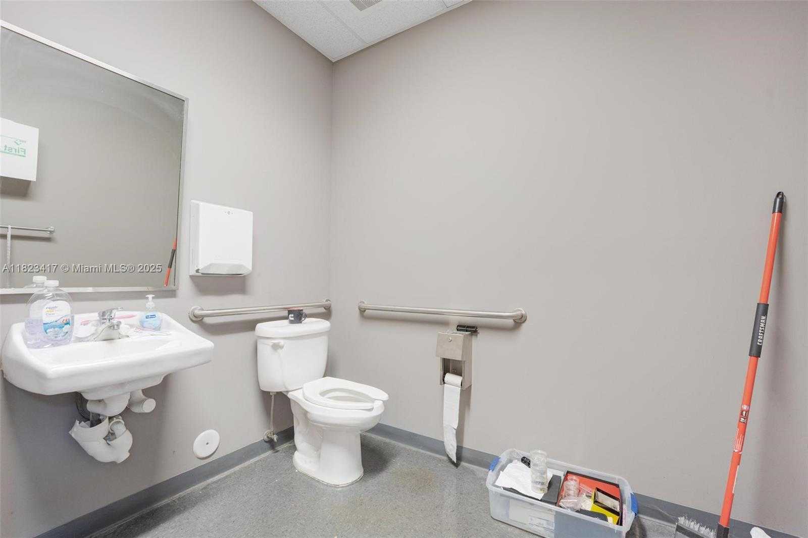 Small Image of 6775 NORTH WEST 15TH AVE, Fort Lauderdale Number 20