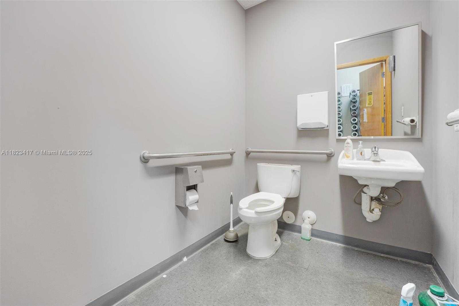 Small Image of 6775 NORTH WEST 15TH AVE, Fort Lauderdale Number 22