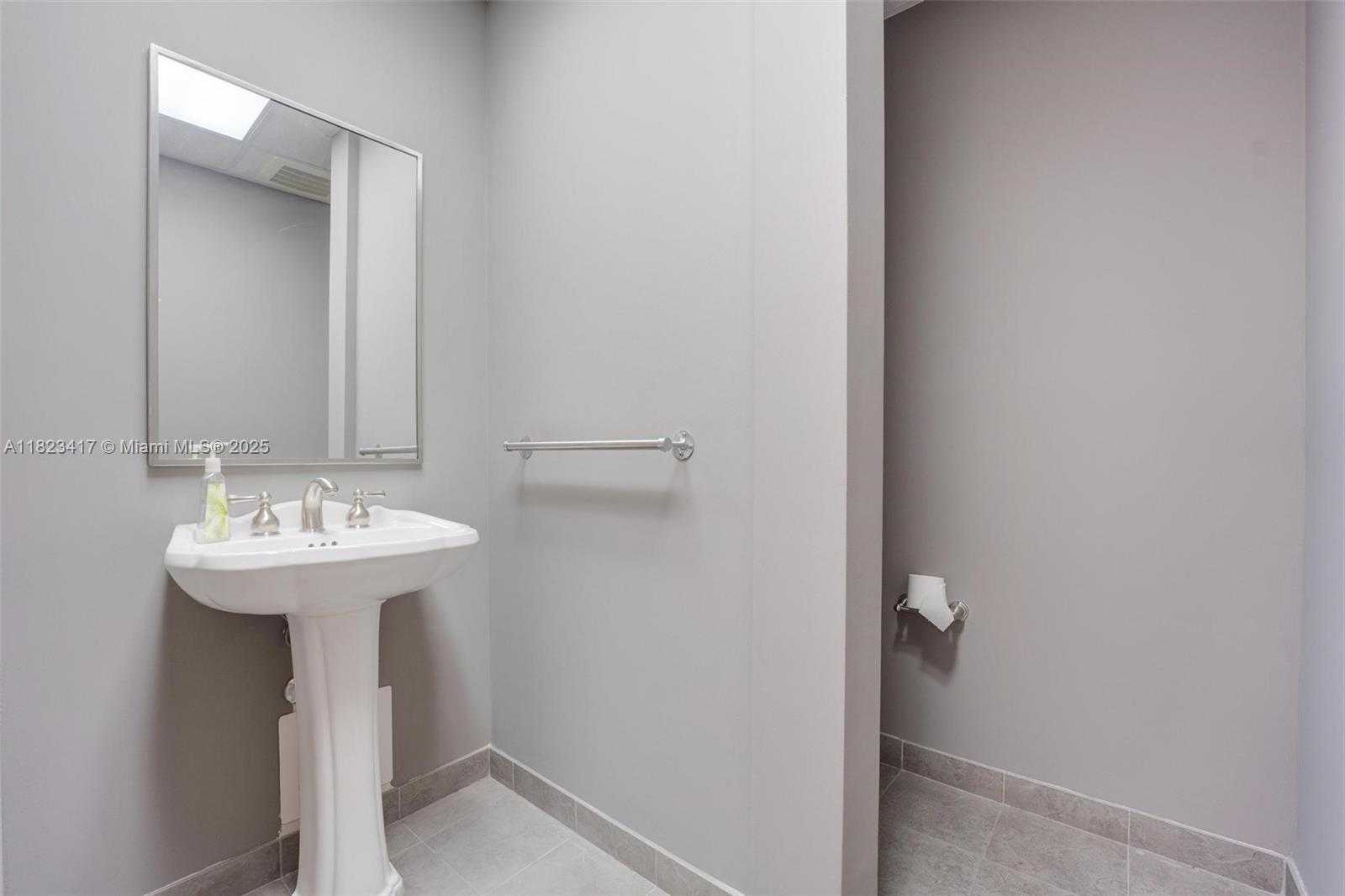 Small Image of 6775 NORTH WEST 15TH AVE, Fort Lauderdale Number 26