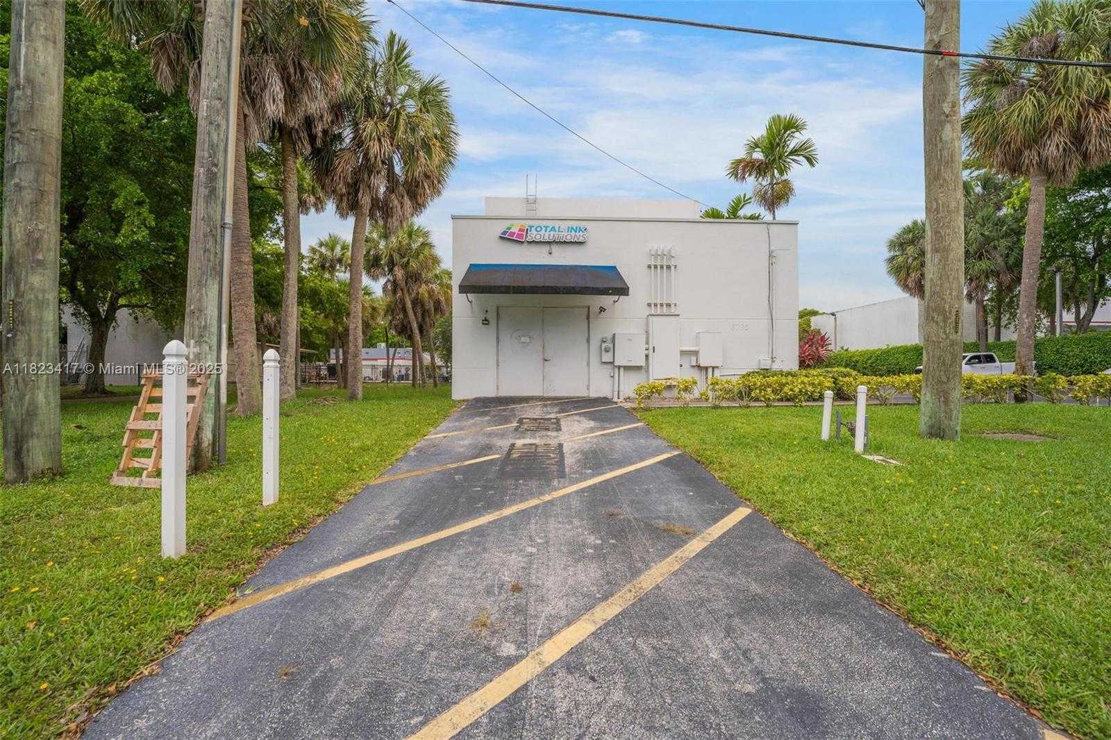 Small Image of 6775 NORTH WEST 15TH AVE, Fort Lauderdale Number 42