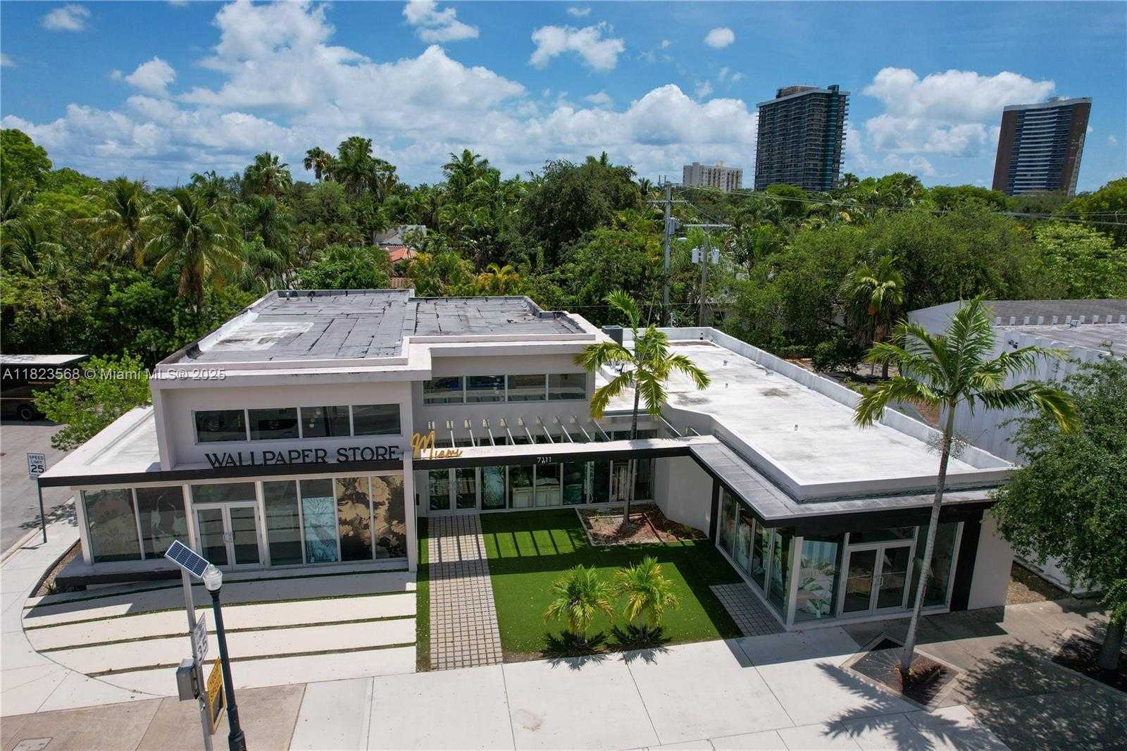 Small Image of 7111 BISCAYNE BLVD, Miami Number 3