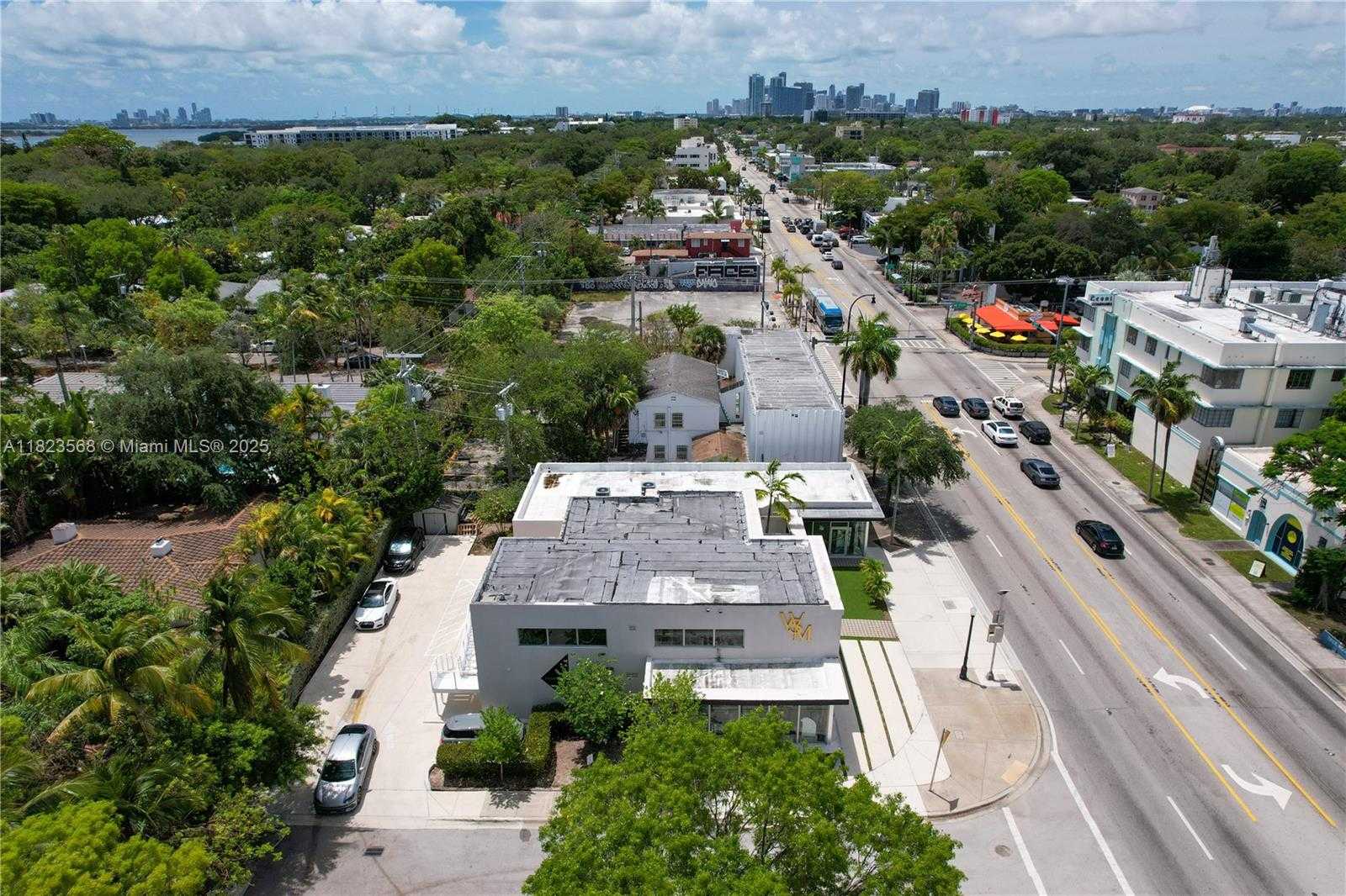 Small Image of 7111 BISCAYNE BLVD, Miami Number 4