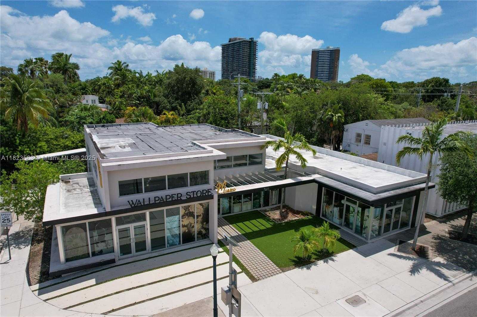 Small Image of 7111 BISCAYNE BLVD, Miami Number 8