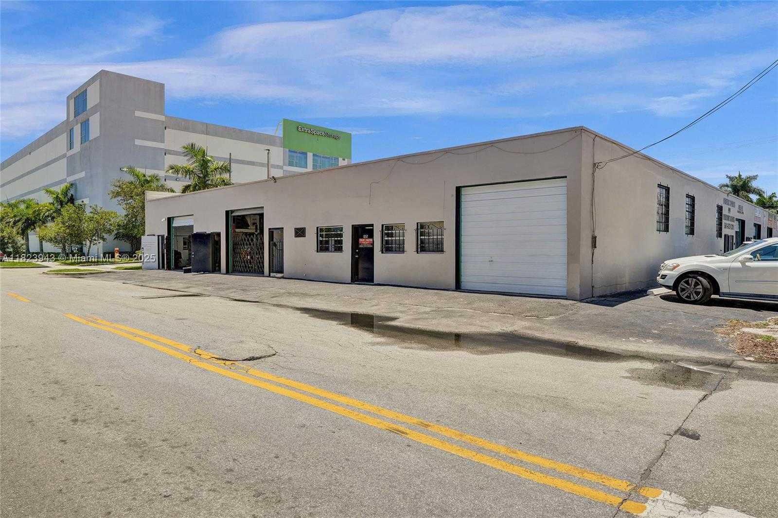 Small Image of 828 NORTH WEST 1ST ST, Fort Lauderdale Number 15