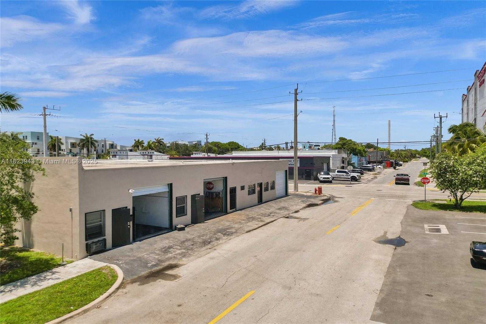 Small Image of 828 NORTH WEST 1ST ST, Fort Lauderdale Number 2