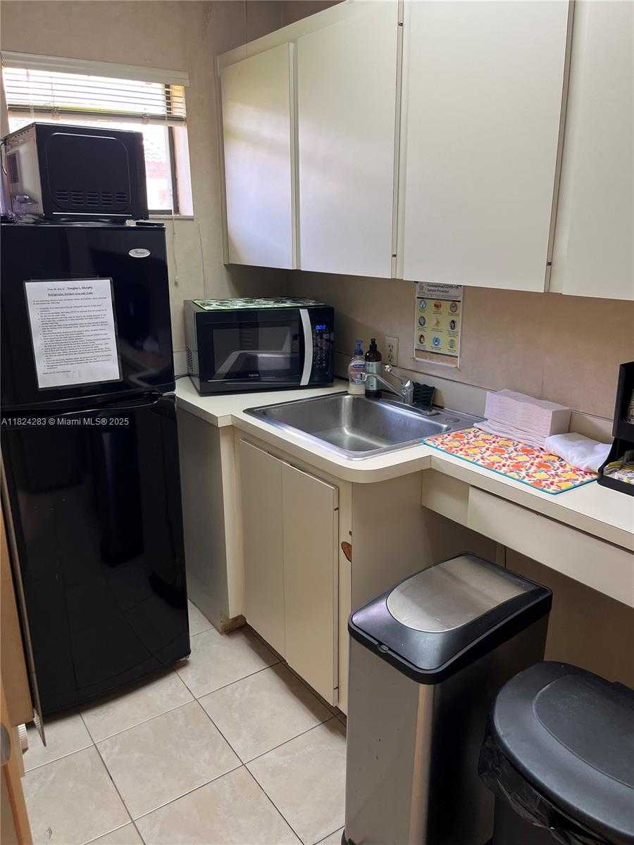 Small Image of 2225 NORTH UNIVERSITY DR #Suite 1, Pembroke Pines Number 6