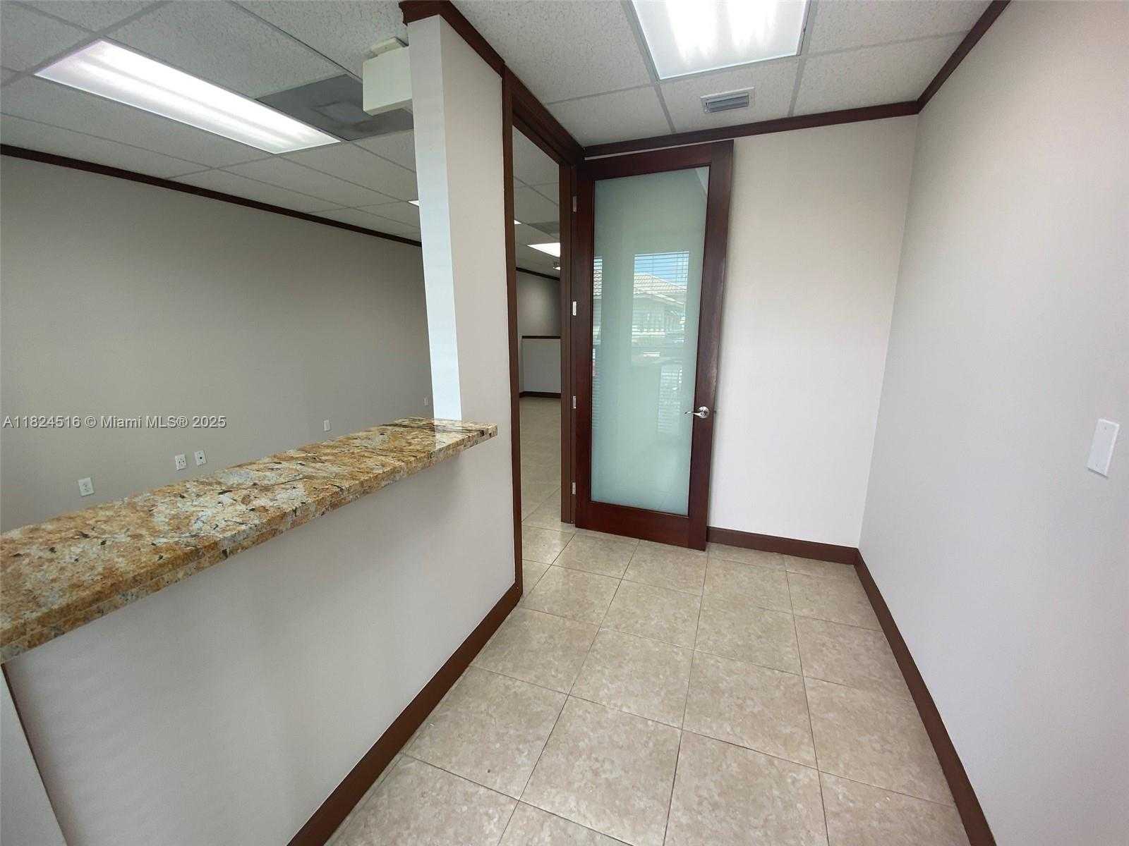 Small Image of 5220 SOUTH UNIVERSITY DR #104C, Davie Number 4