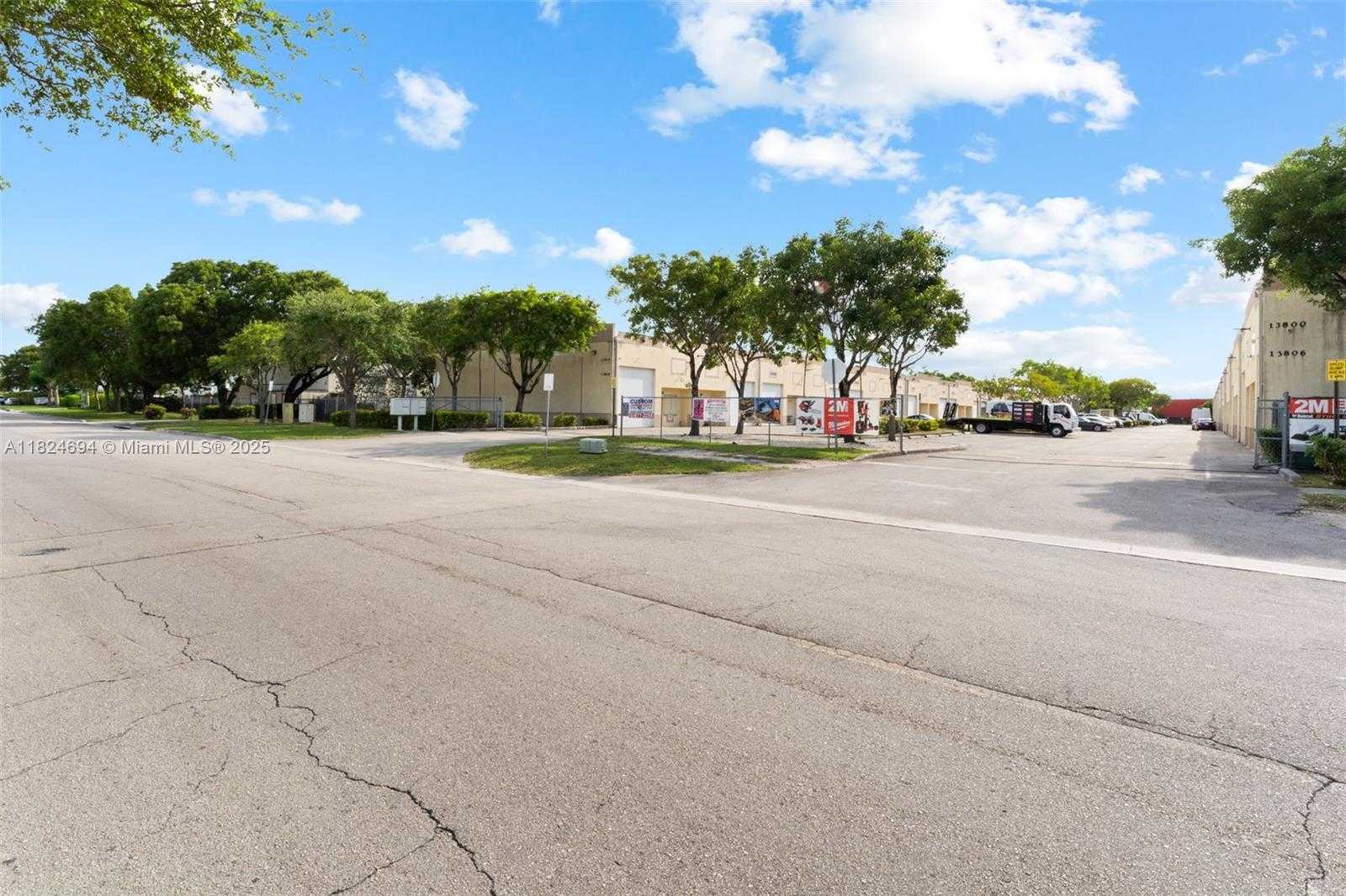 Small Image of 13816 SOUTH WEST 142ND AVE #33, Miami Number 12