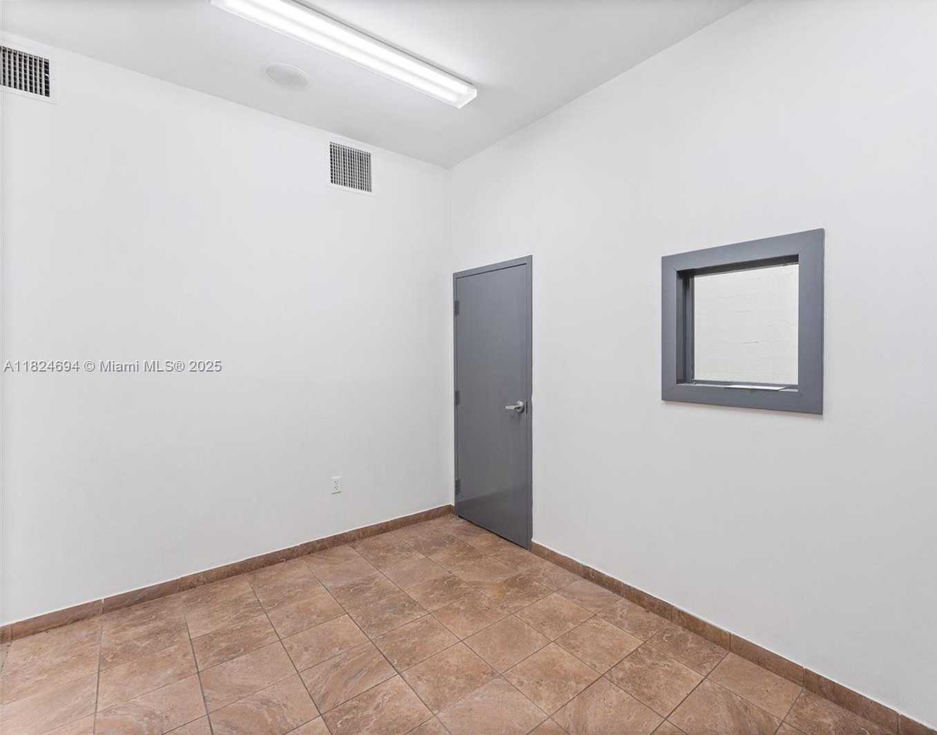 Small Image of 13816 SOUTH WEST 142ND AVE #33, Miami Number 3