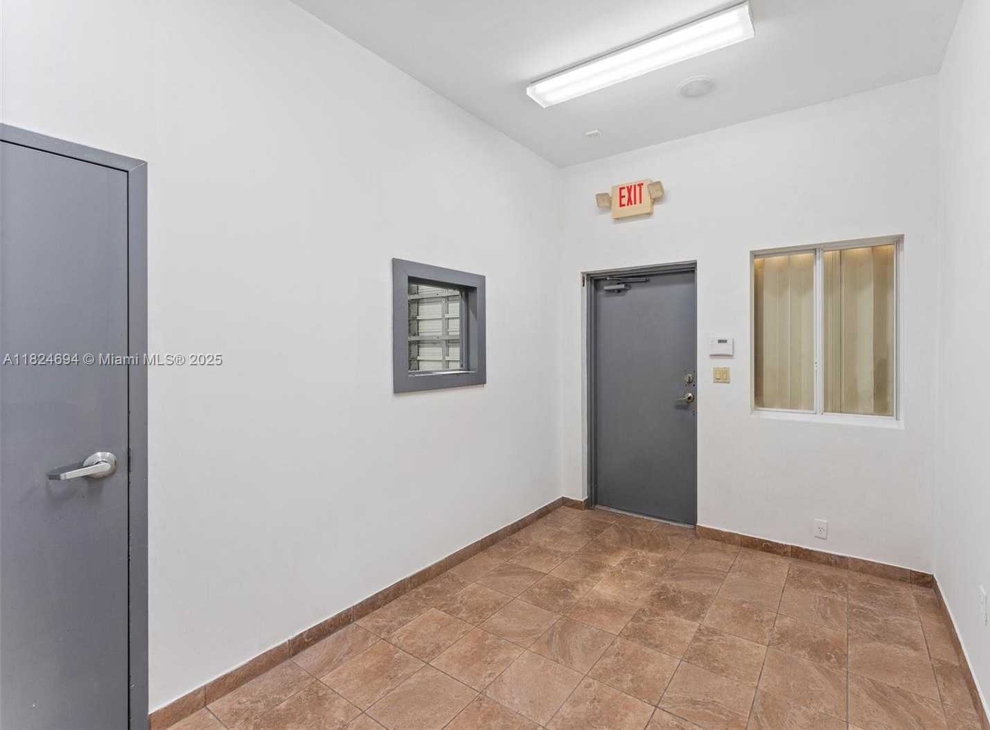 Small Image of 13816 SOUTH WEST 142ND AVE #33, Miami Number 4