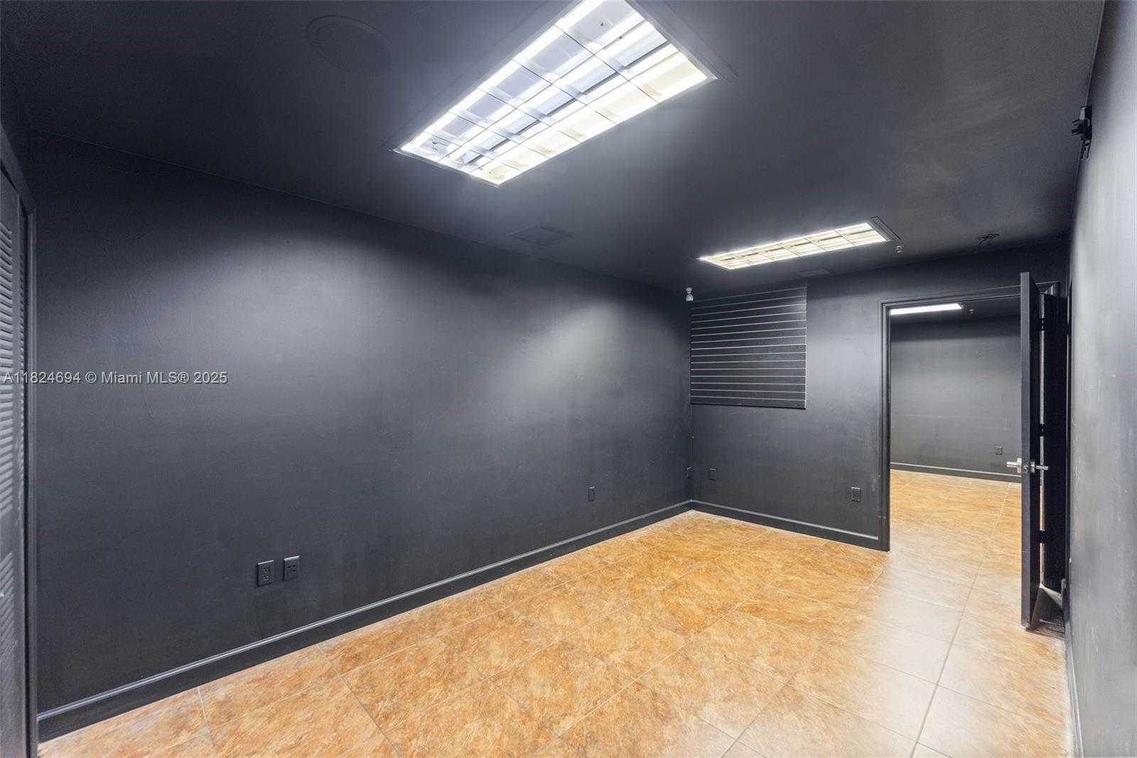 Small Image of 13816 SOUTH WEST 142ND AVE #33, Miami Number 6