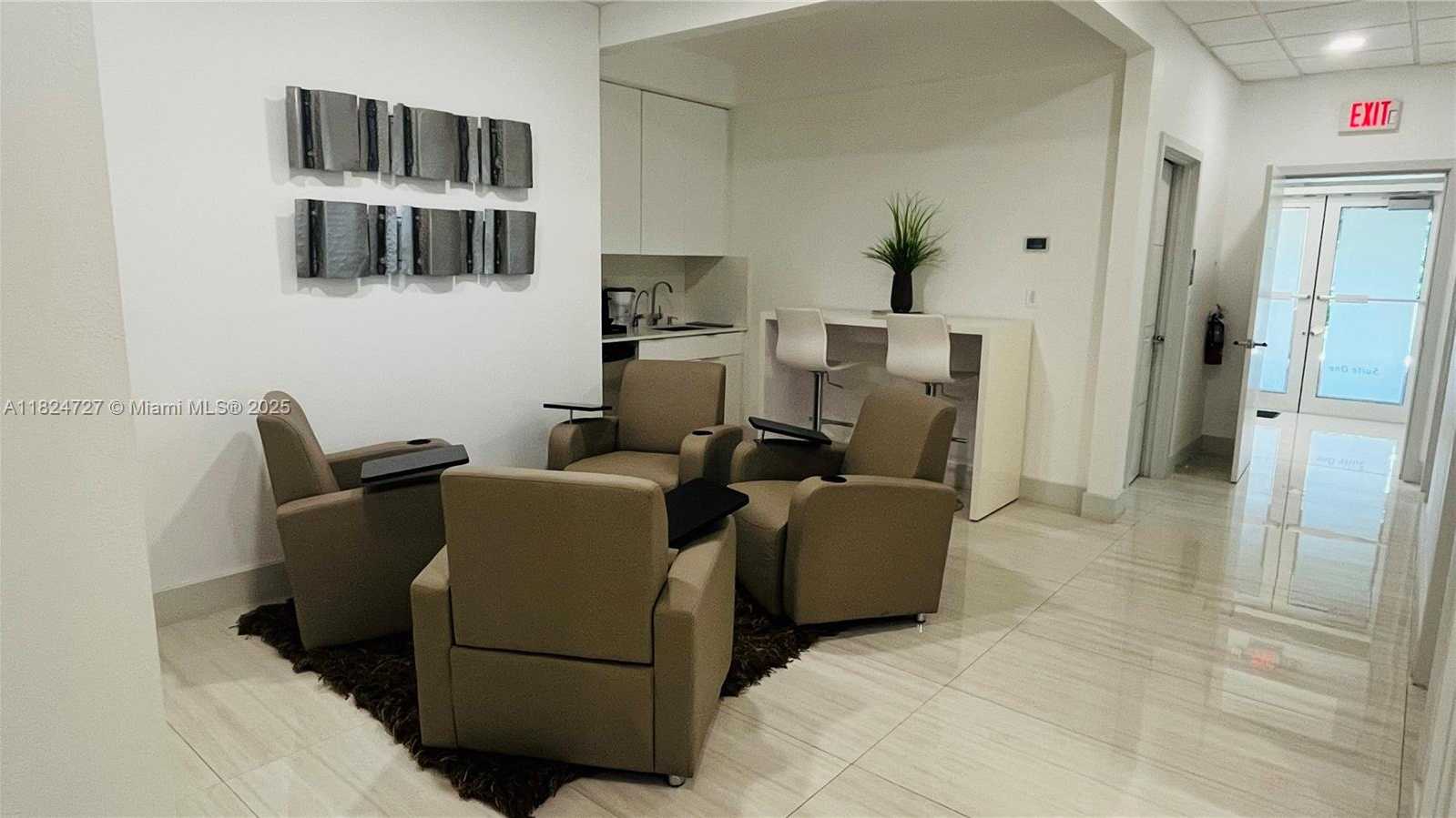 Small Image of 17100 ROYAL PALM BLVD #1, Weston Number 7