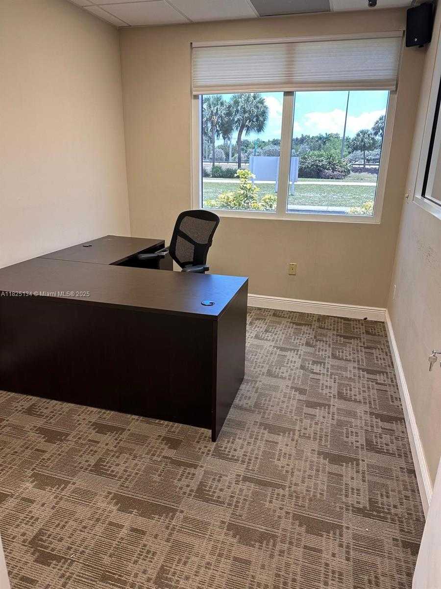 Small Image of 5397 ORANGE DR #103, Davie Number 12