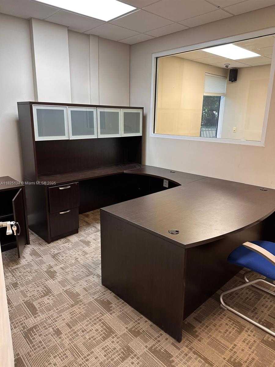 Small Image of 5397 ORANGE DR #103, Davie Number 15
