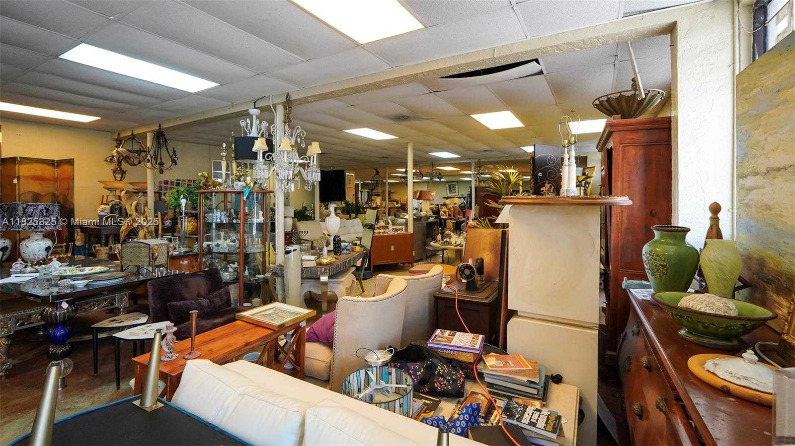 Small Image of 4231 NORTH DIXIE HWY, Oakland Park Number 7
