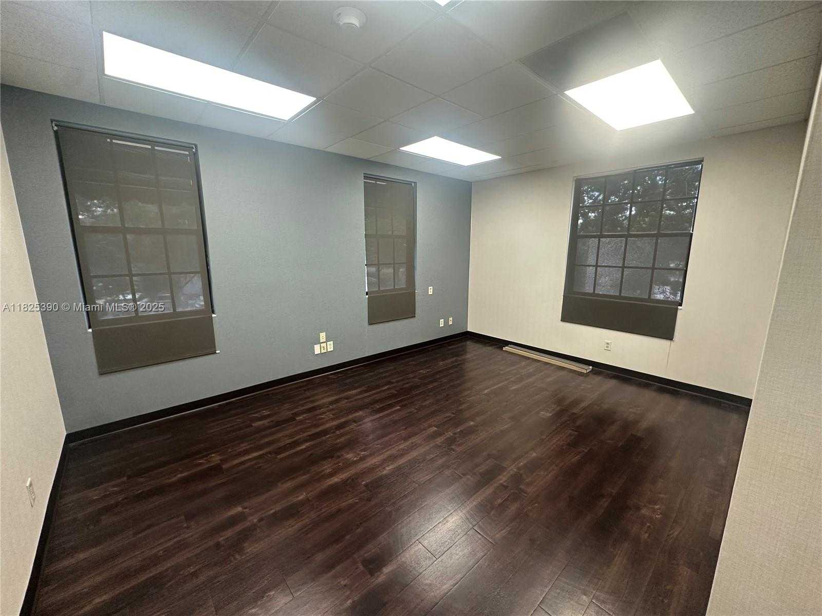 Small Image of 6600 NORTH COW PEN RD, Miami Lakes Number 11