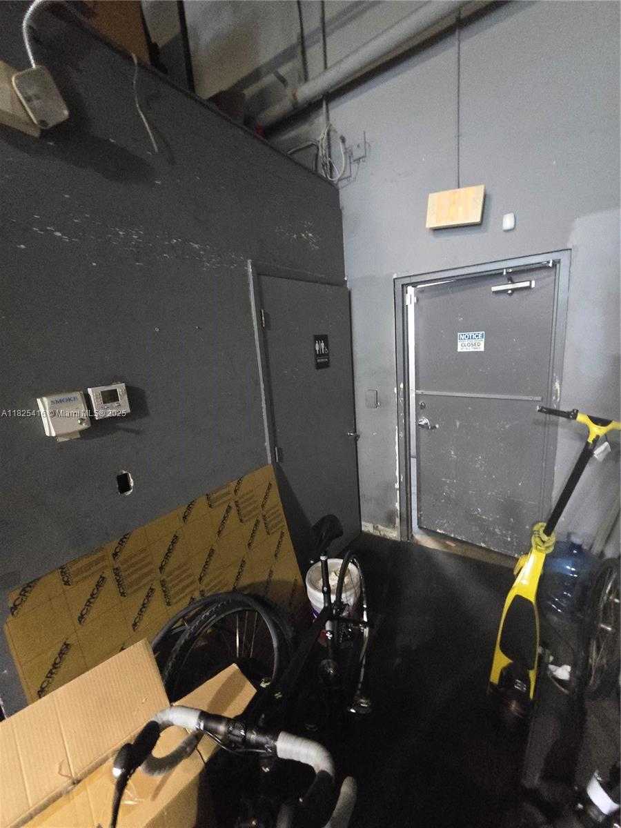 Small Image of 275 NORTH EAST 18TH ST #CU-10, Miami Number 25