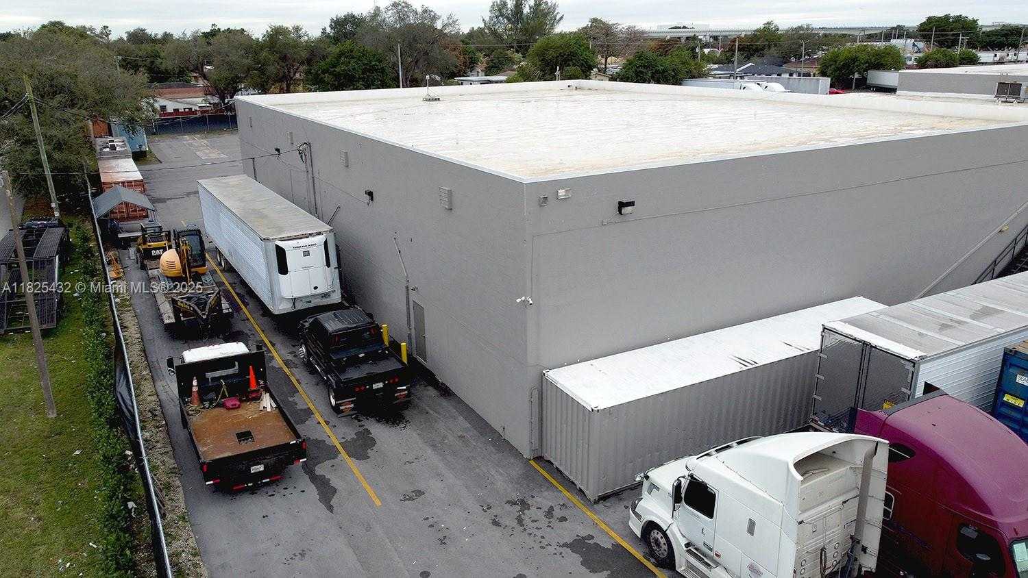 Small Image of 2424 NORTH WEST 46TH ST, Miami Number 11