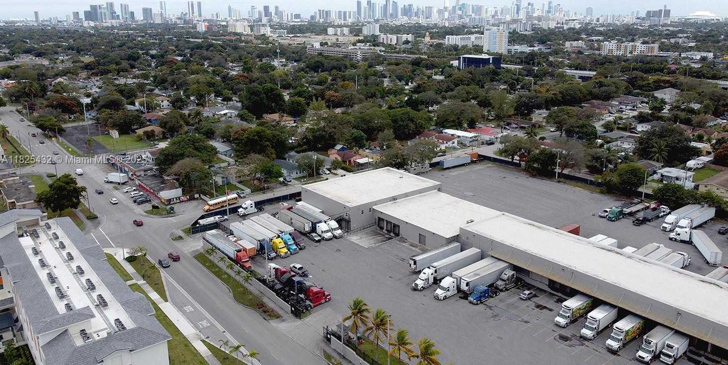 Small Image of 2424 NORTH WEST 46TH ST, Miami Number 2