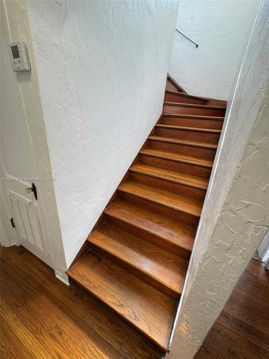 Small Image of 1247 ALTON RD, Miami Beach Number 11