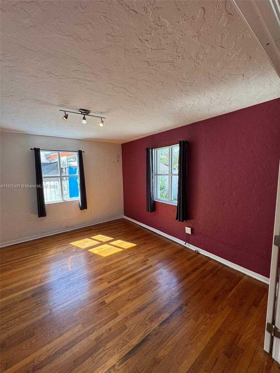 Small Image of 1247 ALTON RD, Miami Beach Number 16