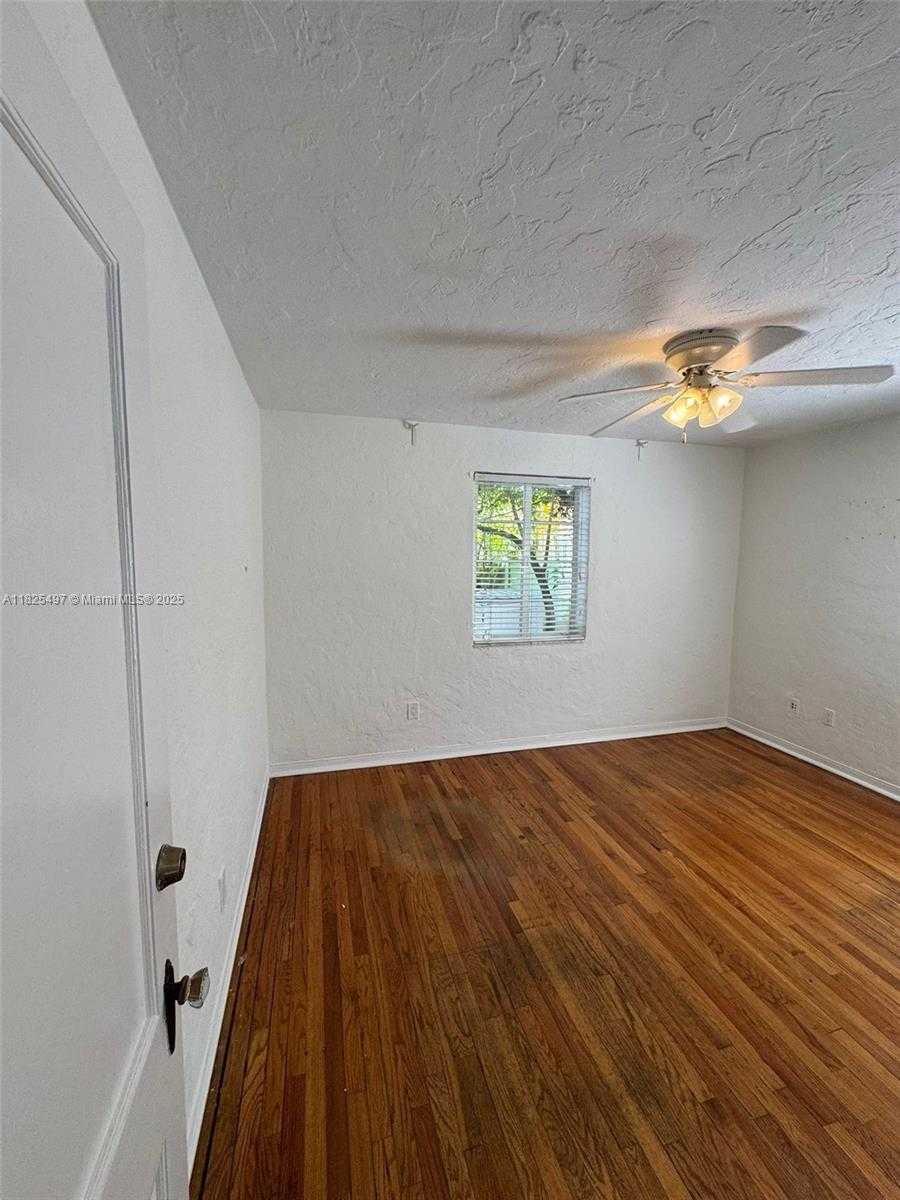 Small Image of 1247 ALTON RD, Miami Beach Number 17