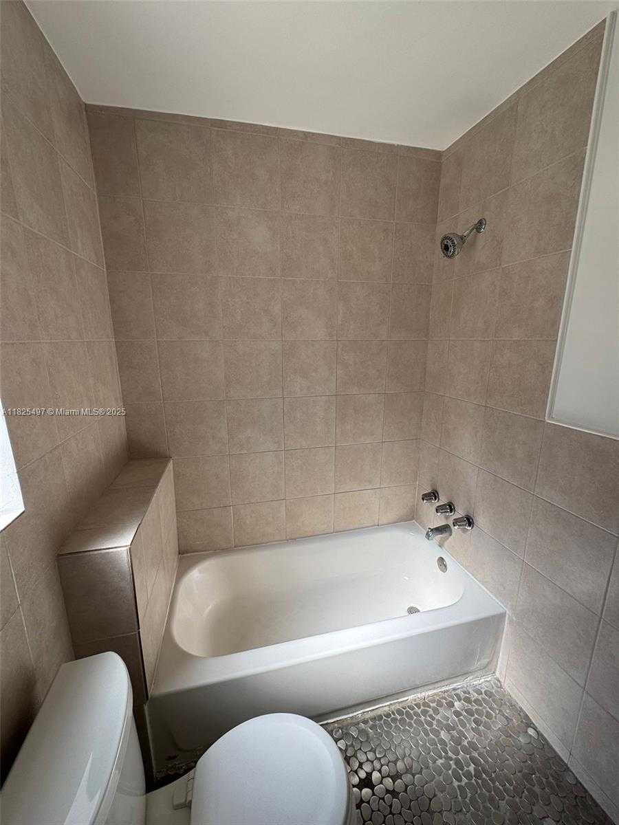 Small Image of 1247 ALTON RD, Miami Beach Number 19