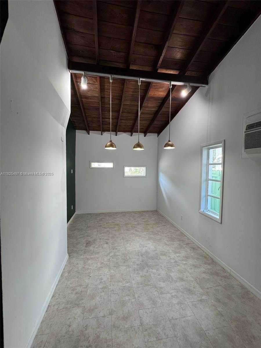 Small Image of 1247 ALTON RD, Miami Beach Number 5