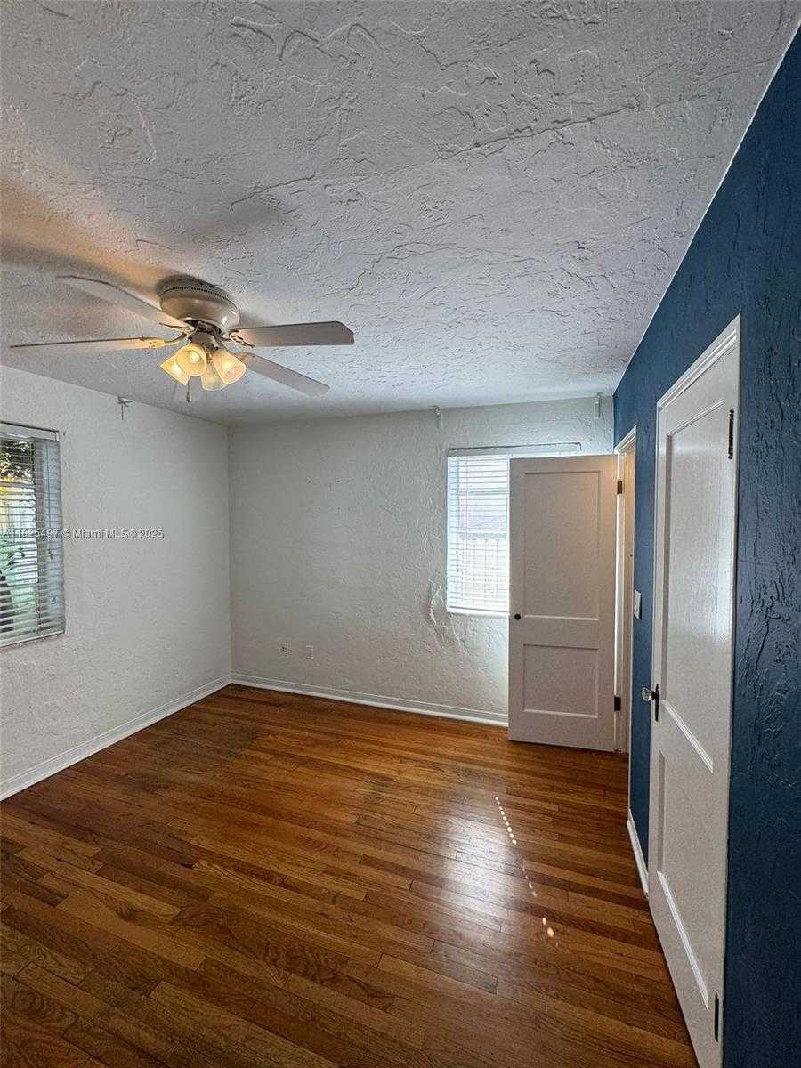 Small Image of 1247 ALTON RD, Miami Beach Number 9