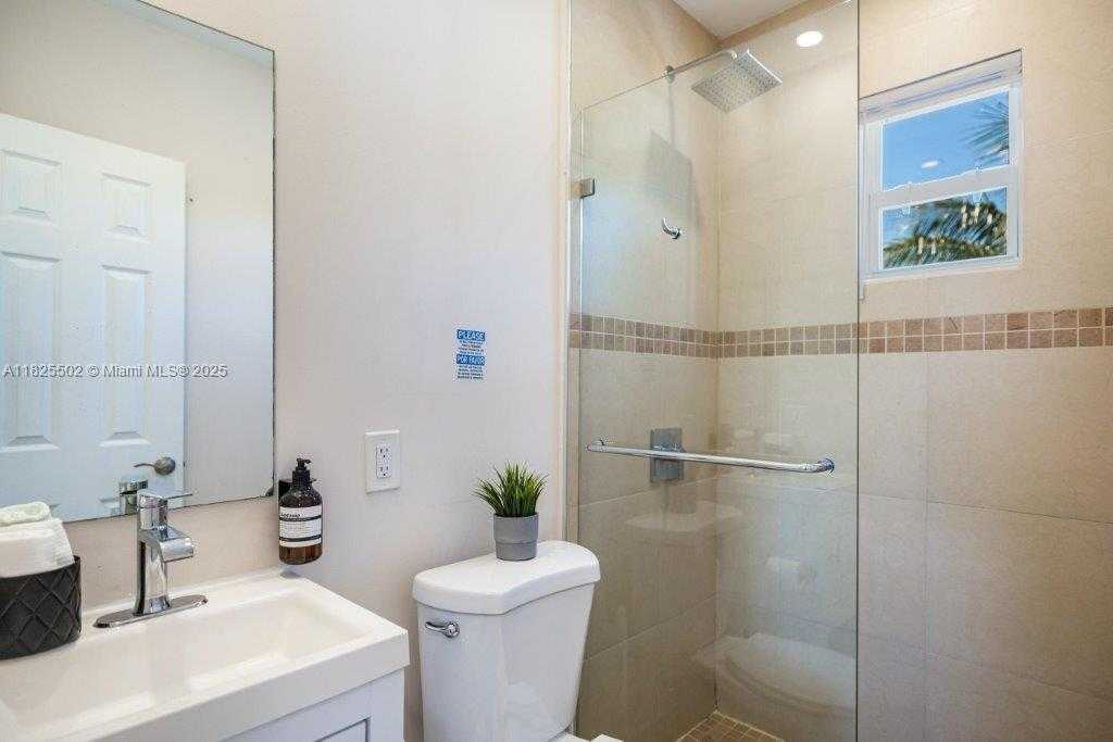 Small Image of 505 SOUTH EAST 20TH ST #1-5, Fort Lauderdale Number 33
